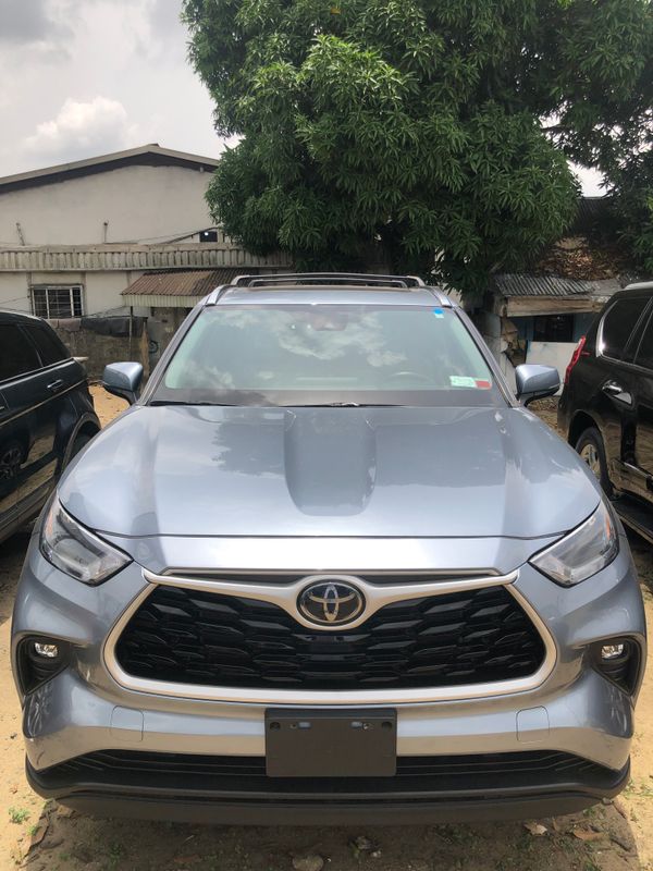 Main image of 2021 Toyota Highlander xle